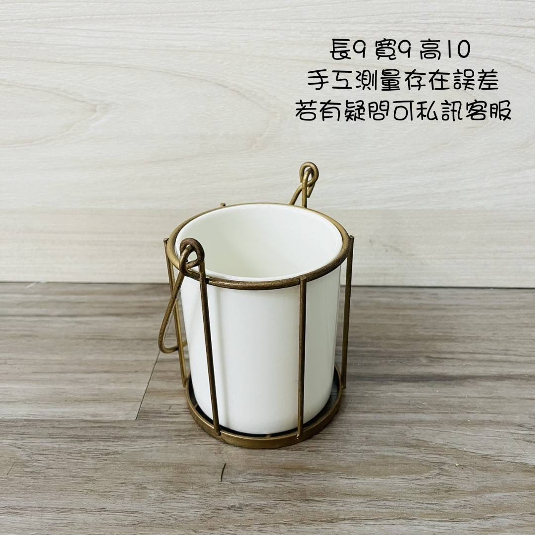 鐵製花器