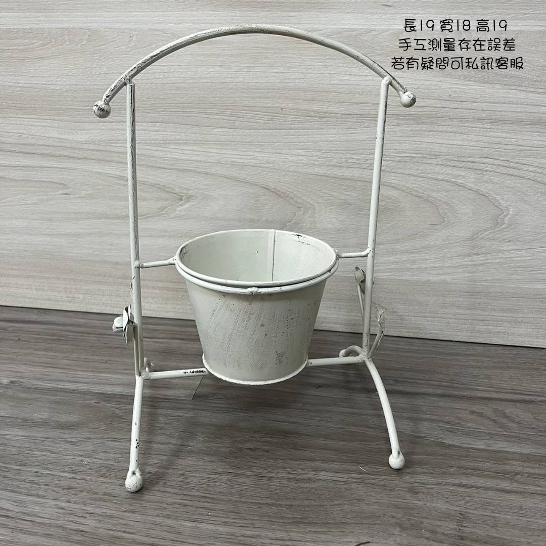 鐵製花器
