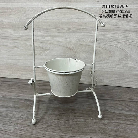 鐵製花器